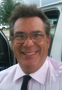 Date this happy United States man Owen from Tampa US8212
