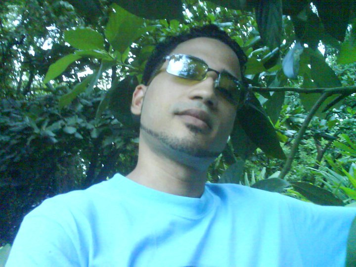 Date this funny Dominican Republic man Bernardo from Santiago DO5574