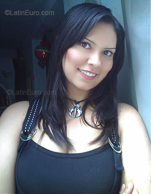 Date this young Colombia girl Yara from Medellin CO31248