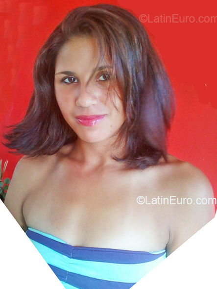Date this hard body Brazil girl Ana Paula from Bage BR4042