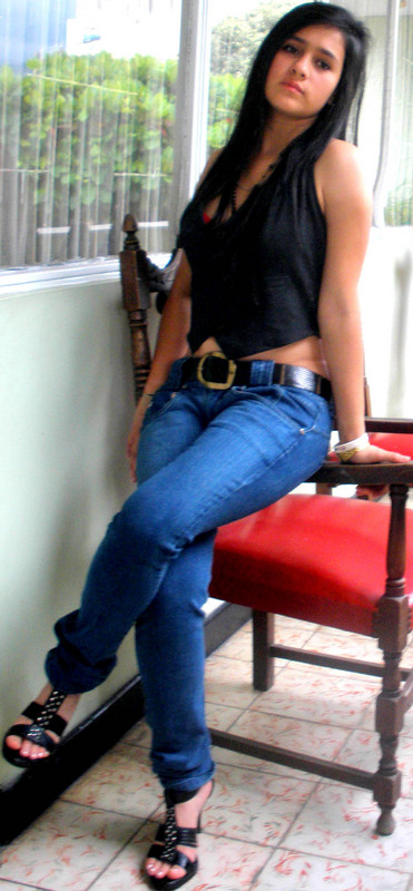 Date this attractive Colombia girl Angeliensp from Bucaramanga CO5629