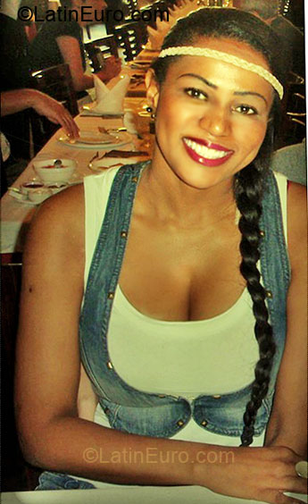 Date this cute Brazil girl Simone from Rio De Janeiro BR4133