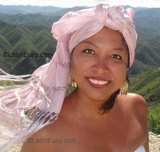 Date this funny Mexico girl Sebastiana from Acapulco MX262
