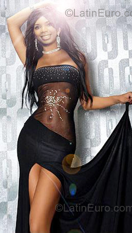 Date this nice looking Colombia girl Diana from Bogota CO5784