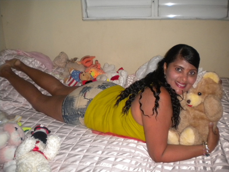 Date this charming Dominican Republic girl Neifi from Santiago DO5733