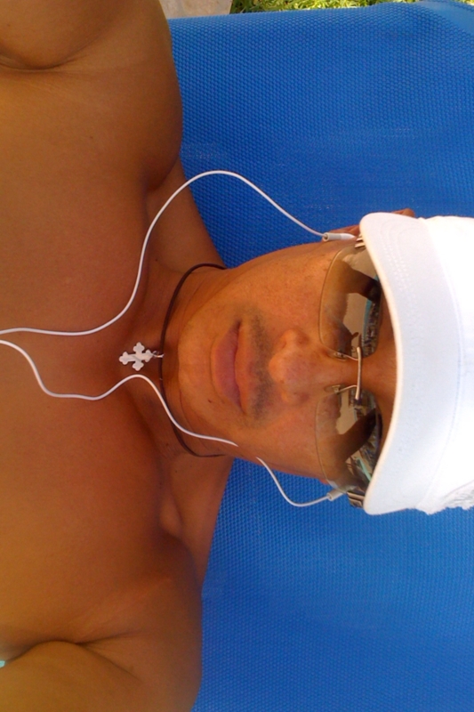 Date this hard body United States man Robert from San Antonio US8422