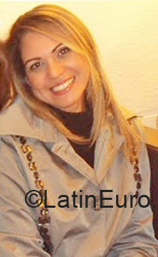 Date this voluptuous Brazil girl Ana from Sao Paulo BR4201
