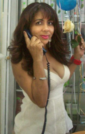 Date this charming Dominican Republic girl Amparo from Santo Domingo DO5762