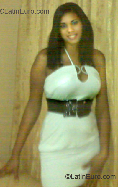 Date this delightful Dominican Republic girl Estefani from Puerto Plata DO5765