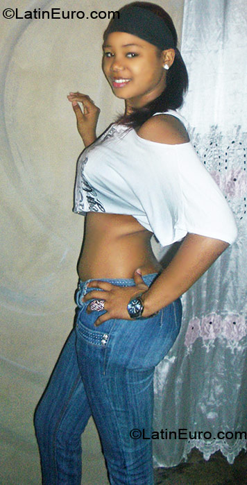 Date this georgeous Dominican Republic girl Tathiana from Santo Domingo DO6920
