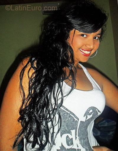 Date this pretty Colombia girl Laura from La Dorada CO5791