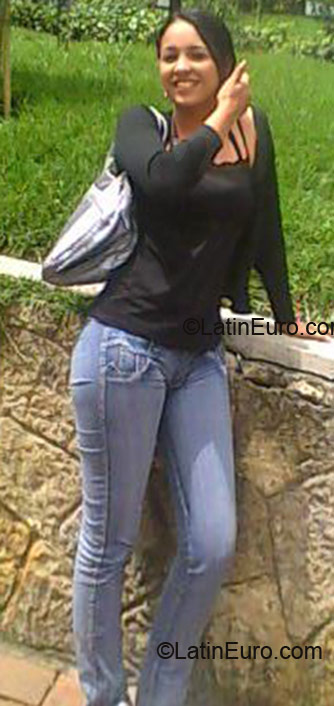 Date this voluptuous Colombia girl Karen Milena from Bogota CO5869