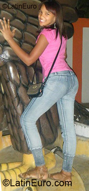 Date this passionate Dominican Republic girl Grisel from Santiago DO5925