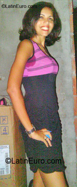 Date this happy Brazil girl Fabiola from Recife BR7489
