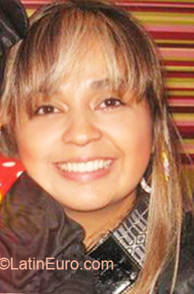 Date this lovely Colombia girl Lida from Cali CO5937