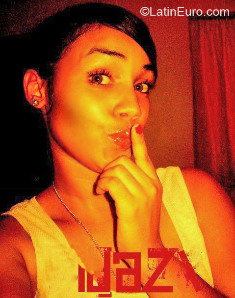 Date this sensual Dominican Republic girl Lisanny from San Francisco de macoris DO6012