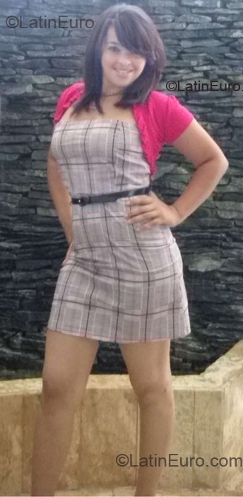 Date this hard body Dominican Republic girl Ana from Santo Domingo DO6015