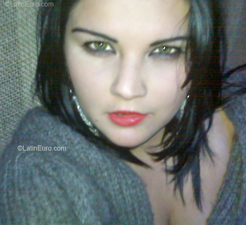 Date this tall Colombia girl Johana from Bogota CO5974