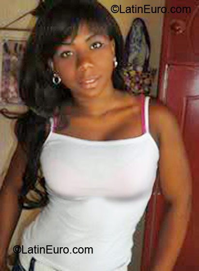 Date this charming Colombia girl Sandra Maria from Cali CO5975