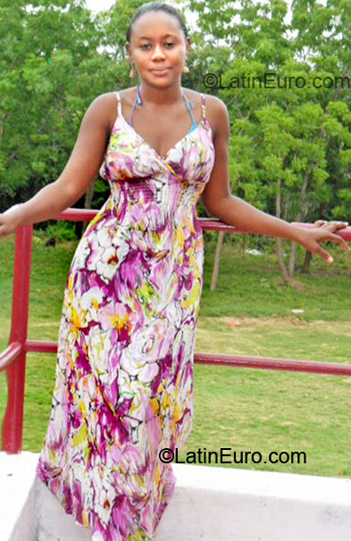 Date this good-looking Dominican Republic girl Maria Luisa from La Romana DO6028