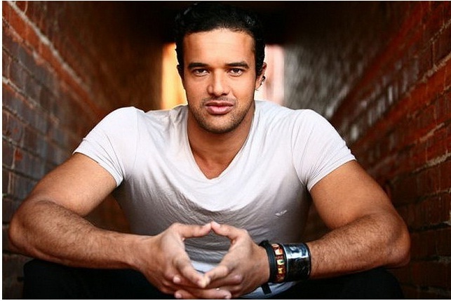 Date this georgeous Colombia man Richard from Cali CO5998