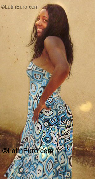 Date this lovely Brazil girl Silvina from Astolfo Dutra BR4367