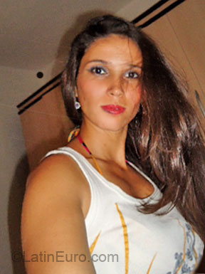 Date this lovely Brazil girl Davile from Marica BR4372