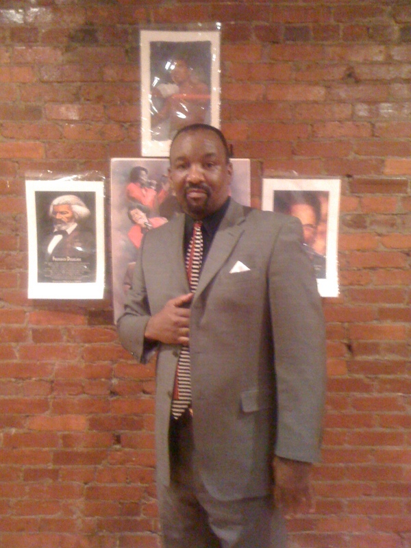 Date this sensual United States man Thomas from Philadelphia US8639