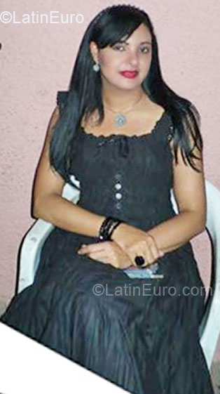 Date this gorgeous Dominican Republic girl Gina from Santo Domingo DO6192