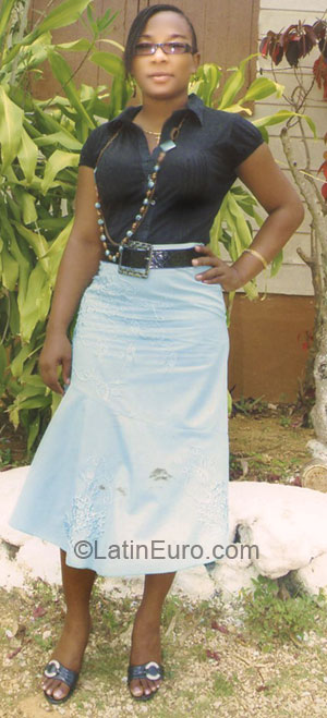 Date this funny Jamaica girl Latoya from Manchester JM157