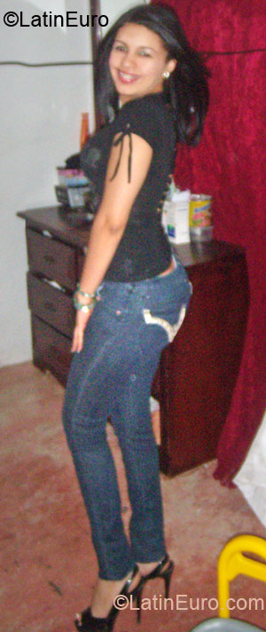 Date this stunning Dominican Republic girl Jacimary from Santiago DO6477