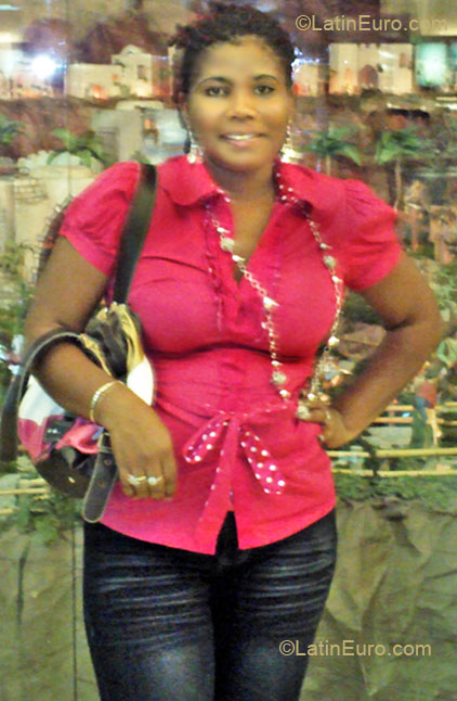 Date this beautiful Panama girl Lineth from Colon PA60