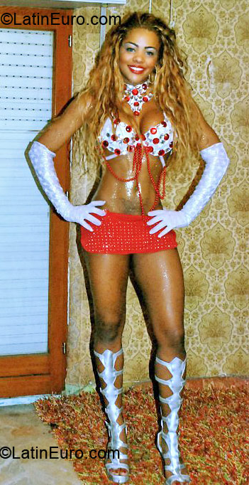 Date this funny Brazil girl Ana from Fortaleza BR4512