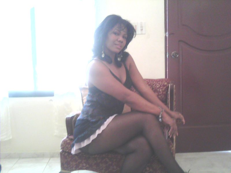 Date this hot Dominican Republic girl Carolina ventur from Santiago DO6357