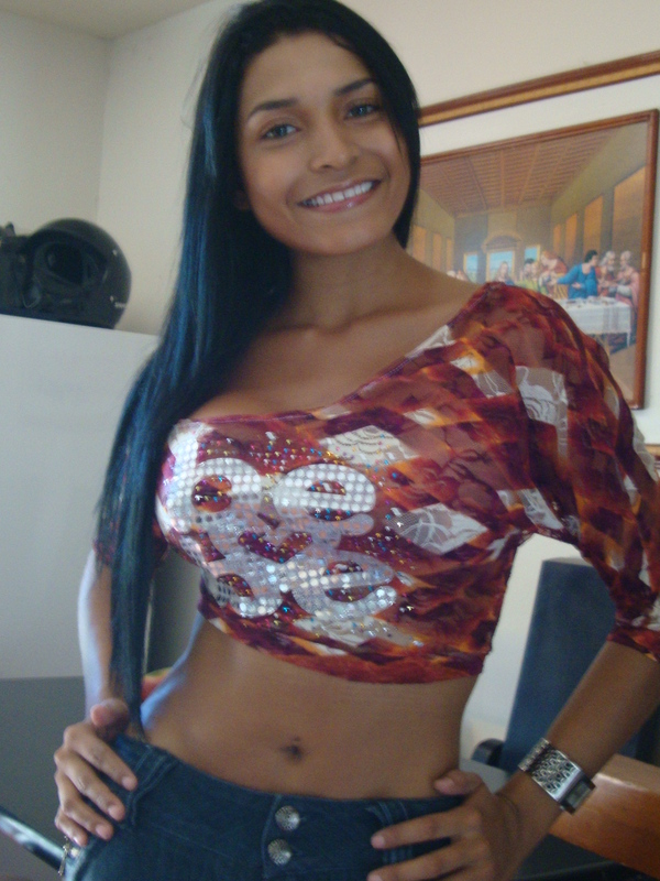 Date this hard body Colombia girl Jessica from Cali CO6213