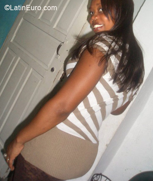 Date this fun Dominican Republic girl Ana joselin from Distrito Nacional DO6394
