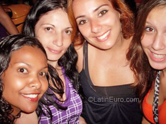 Date this nice looking Brazil girl Eliana from Ubatuba BR4531