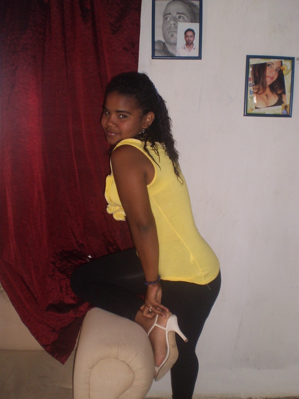 Date this sultry Dominican Republic girl Alexandra from La Romana DO6405