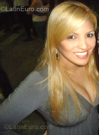 Date this foxy Brazil girl Cintia from Sao Paulo BR6340