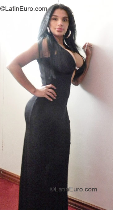 Date this athletic Colombia girl Sandra from Medellin CO6304