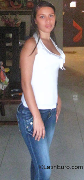 Date this georgeous Colombia girl Leidy from Barranquilla CO6310