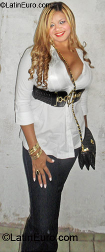 Date this stunning Brazil girl Maria Eduarda from Passos BR6080