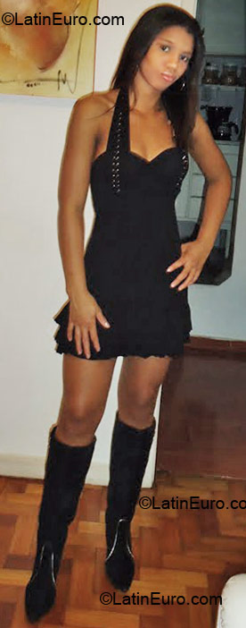 Date this foxy Brazil girl Cristiana from Rio De Janeiro BR4670