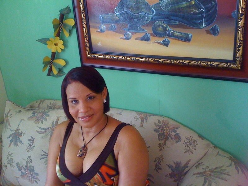 Date this nice looking Dominican Republic girl Maira from Santo Domingo DO6709
