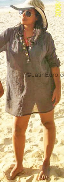 Date this voluptuous Dominican Republic girl Steffy from Santiago DO6710