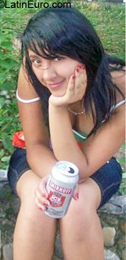 Date this delightful Colombia girl Paola from Bogota CO6419