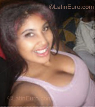 Date this nice looking Brazil girl Carlinha from Catu BR6242
