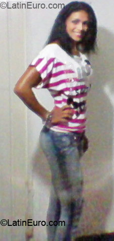 Date this hot Colombia girl Aracely from Buga CO6442