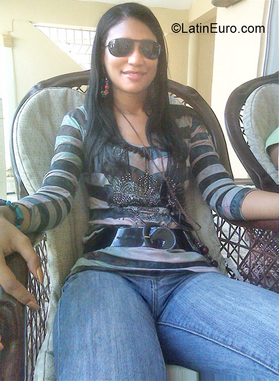 Date this hot Dominican Republic girl Michelle from La Romana DO6815