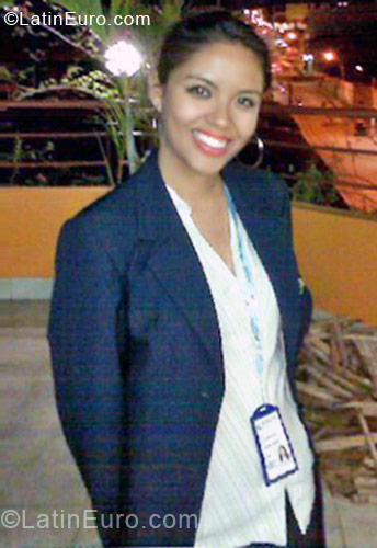 Date this foxy Peru girl Jackeline from Tarapoto PE441